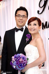 组图：梁静茹台北婚宴秀恩爱 前男友玛莎未出席