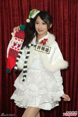 组图：许雅涵领众师妹扮性感 李组长现男人本色