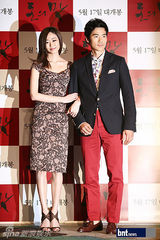 组图：韩片《钱的味道》首映 朴信惠允浩等助阵