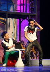 幻灯图集：邓超演话剧模仿杰克逊 孙俪给男友打满分