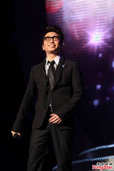 组图：邓丽君诞辰60周年演唱会 群星亮相致敬