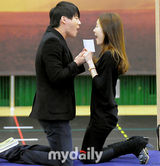 组图：金俊秀李海丽参加音乐剧《天国的眼泪》彩排