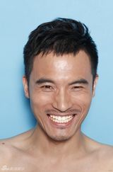 组图：耿乐曝光全新个性写真 帅气展现搞怪气质