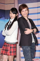 组图：许雅涵和偶像孙协志对戏大呼紧张