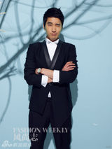 组图：赵又廷帅气登《风尚志》杂志封面