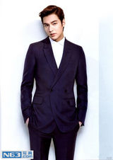 组图：长腿偶吧李敏镐登时尚封面展高富帅魅力