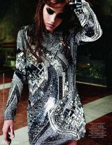 组图：摩纳哥王室二公主冷艳造型登《Vogue》