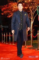 组图：少女时代金贤重等亮相颁奖礼 车胜元获大奖