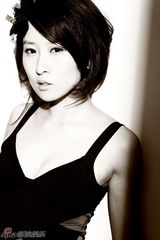 高清组图：“双面娇娃”毛俊杰魅惑写真