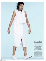 组图：C罗女友杂志大片 真空上阵演绎中性风