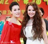 组图：谭晶录制多台春晚 将参加央视元宵晚会