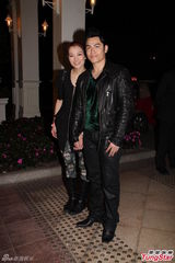 组图：曾志伟60寿宴包场迪士尼引游客不满