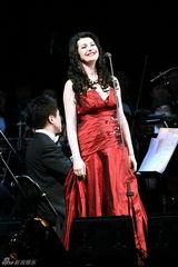 高清组图：安德烈-波切利在北京国家体育馆演唱