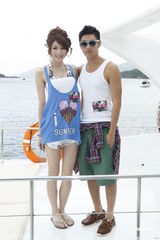 组图：《喜爱夜蒲2》海上派对 三点上阵斗事业线