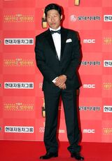 高清图：元彬等出席第8届大韩民国电影大奖颁奖礼