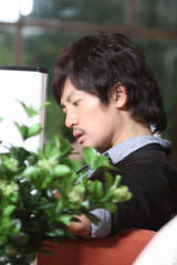 高清图：苏有朋新片玩神秘 造型酷似“犀利哥”