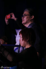 组图：袁娅维北京开唱 刘欢现场喊话称赞