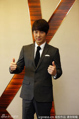 组图：神话Junjin亮相上海 出席歌迷会发布会