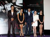 高清图：韩国恐怖片《考死2》首映 主演群星到场