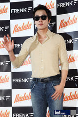 组图：神话Andy墨镜品牌上市众星助阵