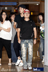 组图：九把刀柯震东赴韩宣传电影《那些年》