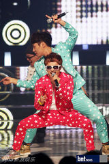 组图：泰蒂徐连续两周拿到《M CountDown》冠军