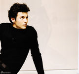 组图：凤小岳登杂志封面展迷人魅力