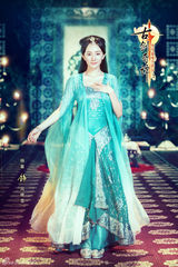 组图：《古剑奇谭》再曝定妆 杨幂郑爽领衔