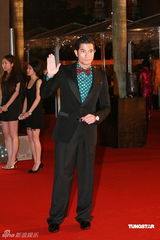 幻灯：香港金像奖颁奖红毯 郭富城黑西装帅气亮相