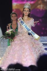 组图：佳丽戴尔芬获2012法国小姐冠军喜极而泣