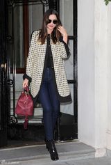 高清组图：超模米兰达-可儿纽约街拍怀抱宠物狗