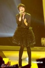 幻灯图：胡杏儿肉色束腰示人 似真空上阵极度抢镜