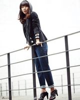 高清组图：河智苑秋装写真 妆容精致干练成熟