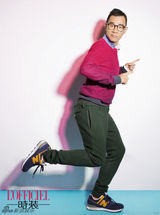 组图：陈小春初春大片鬼马造型展童真