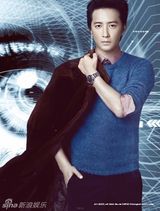 组图：韩庚登香港杂志封面 演绎超时代感未来战士