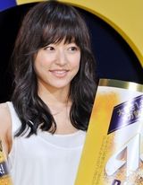 组图：井上真央爽朗笑容出席新广告代言