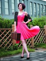 组图：施诗秋日写真曝光 释放青春性感