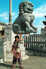 组图：杨紫【演员】《胭脂霸王》造型另类 尝试夸张表演