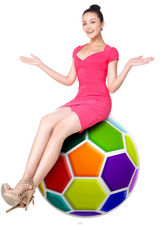 组图：戴娇倩写真甜美可人 新剧开播搞笑拜年 