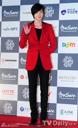 组图：韩国男女影星盛装参加釜山国际电影节