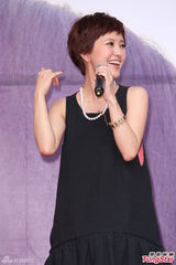 组图：陈妍希否认曝郭采洁旧情称很受伤