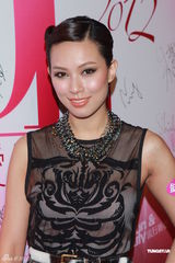 组图：容祖儿幻想有另一半 陈伟霆否认拍裸照