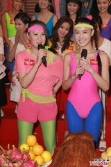 组图：李若彤称复出帮助自己走出抑郁症