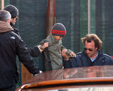 高清图：茱莉威尼斯享受家庭日 其父同行关系和解