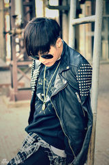 组图：MIC男团街拍写真曝光 霸气外漏