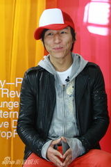 幻灯组图：羽泉做客TOP榜座谈 妙语连珠谈乐坛趣事