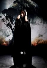 芙蓉姐姐变万圣节女郎 手持镰刀气氛鬼魅(组图)