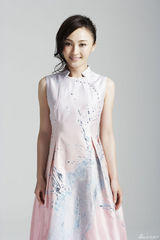 高清组图：姚笛新旗袍写真 素雅淡然造型古典