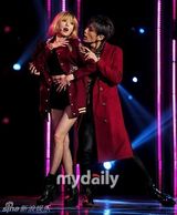 组图：Trouble Maker贴身辣舞惹火夺冠泪流满面