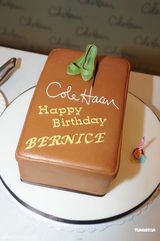 组图：廖碧儿生日避谈陈豪 不理会与富二代恋情传闻